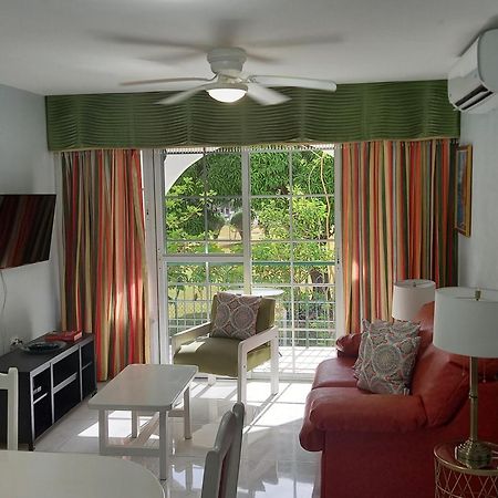 Marchabell By The Sea E22 Apartment Ocho Rios Bagian luar foto
