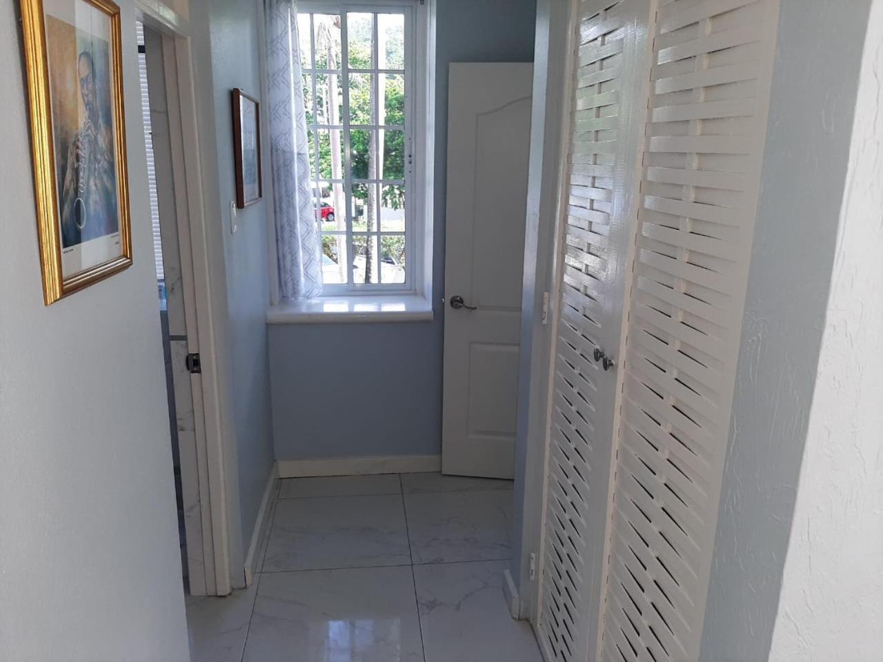 Marchabell By The Sea E22 Apartment Ocho Rios Bagian luar foto