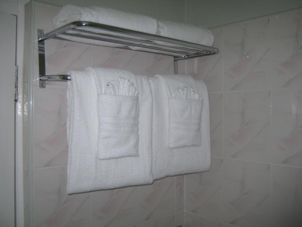 Marchabell By The Sea E22 Apartment Ocho Rios Ruang foto